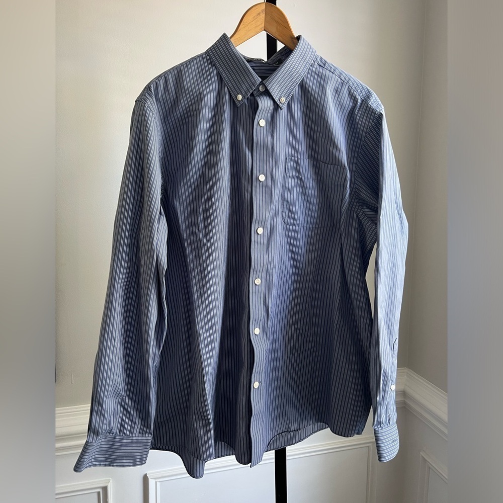 Eddie Bauer men’s striped Buttondown shirt XL